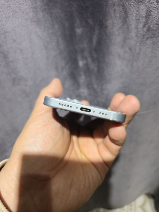 Iphone 15 128гб.