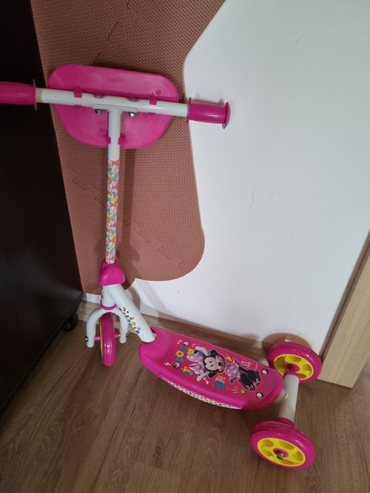 Tricicleta Minnie nouă