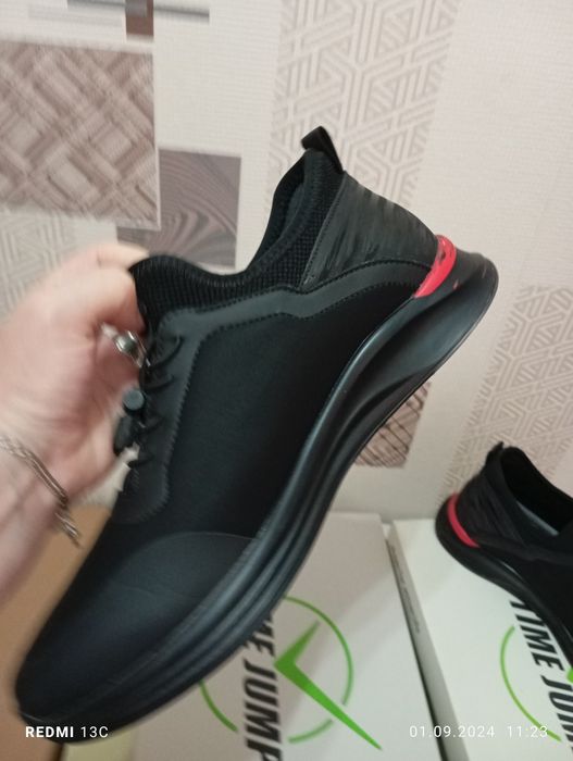 Продам полуботинки 42 размер