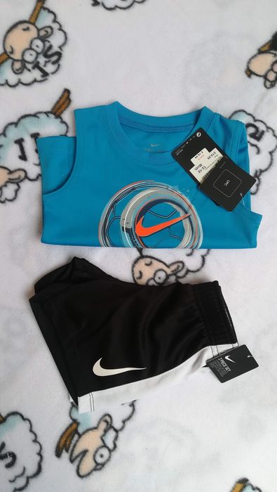 Детски комплект Nike 9-12 м