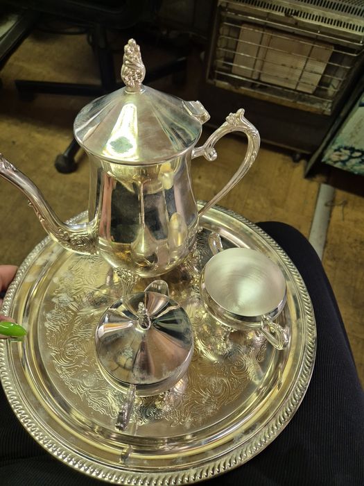 Посребрен сервиз за чай