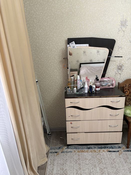 Продаи спальный гарнитур