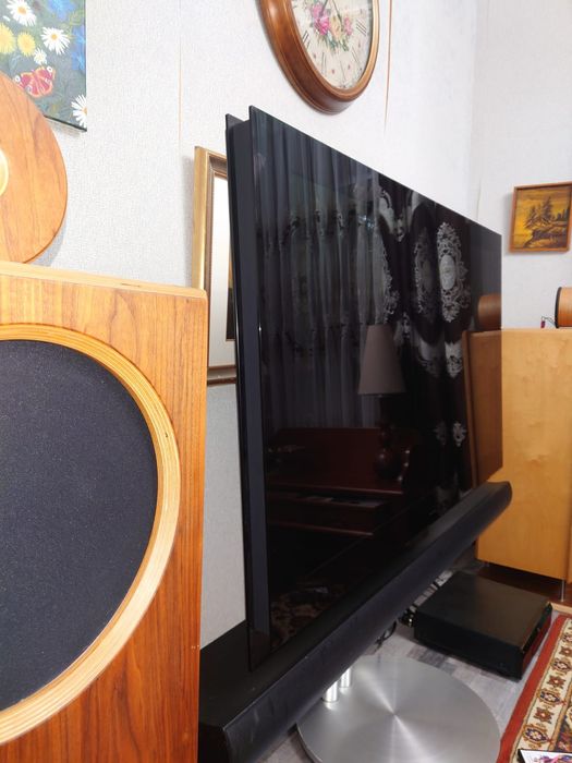 Телевизор Bang & Olufsen Beovision 7-55