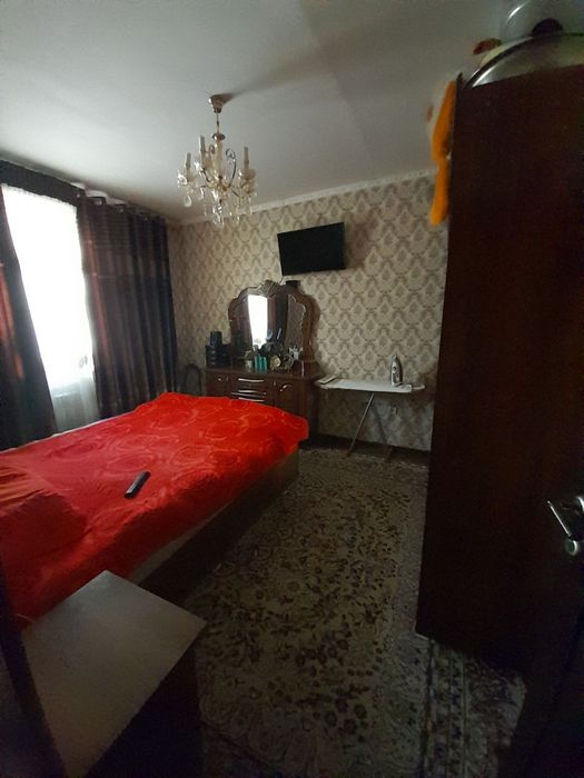 Навоий эски шахаридан кредити бор 3 хонали кв сотилади