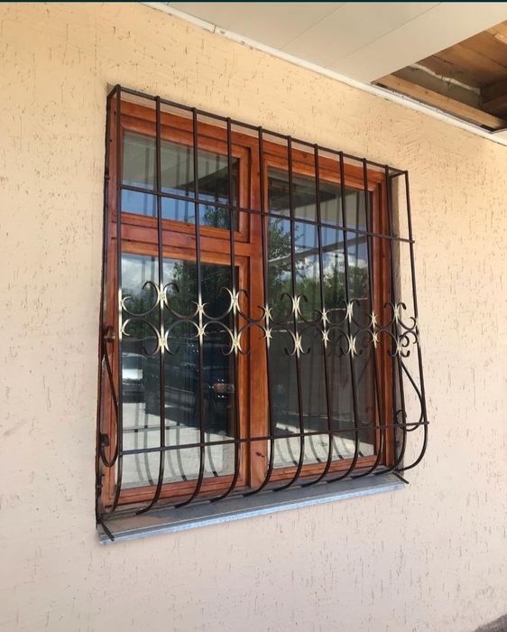 Решётка на окно и балконе