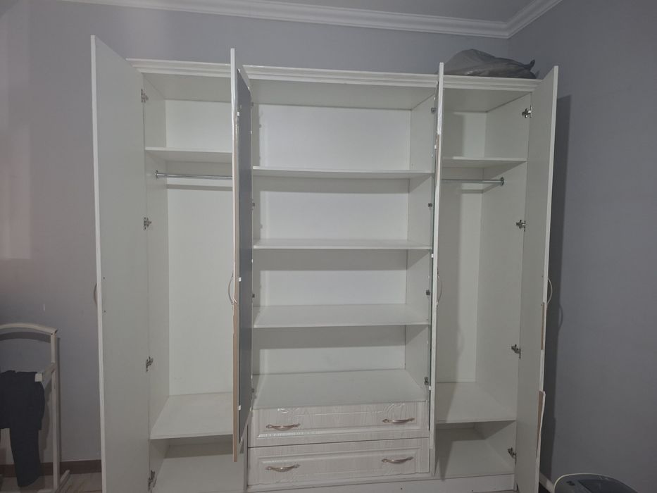 Шкаф спальный Большой