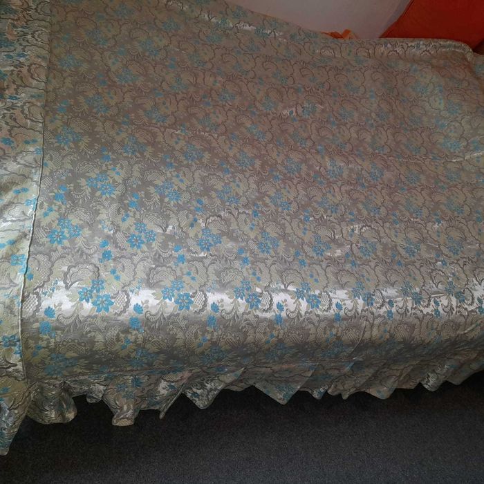 Blana ; cuvertura ; draperie