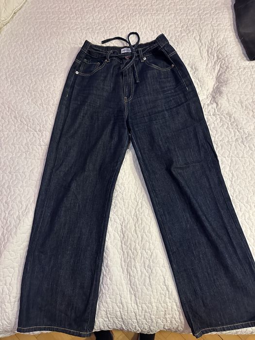 Ефектни дънки Zara