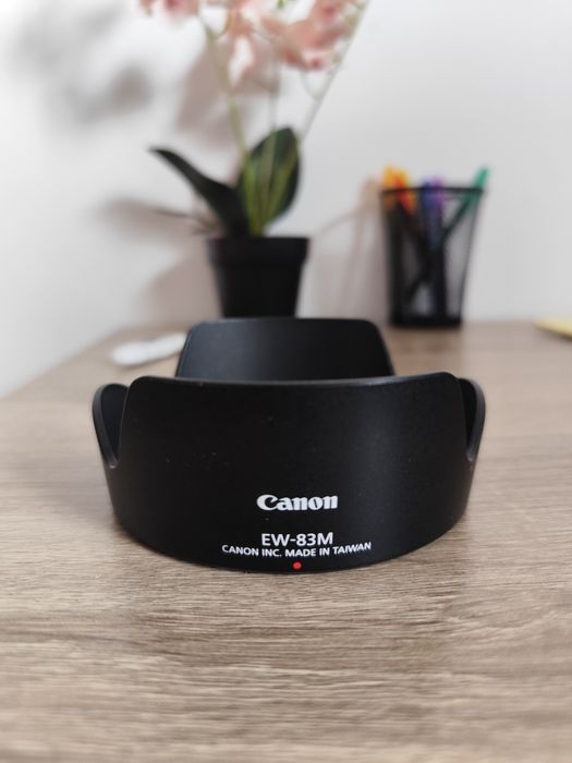 Vand parasolar Canon EW-83M 24-70F4 L original si husa original LP1219