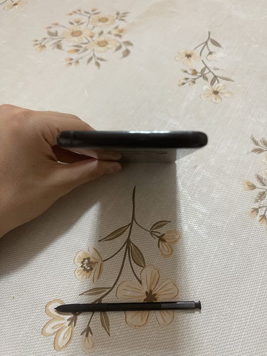 Samsung note 8  6/64gb