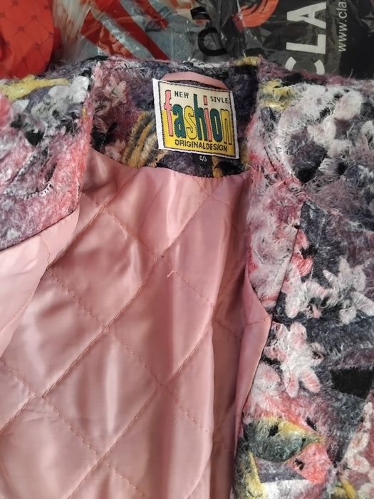 Продам пальто демисезонное