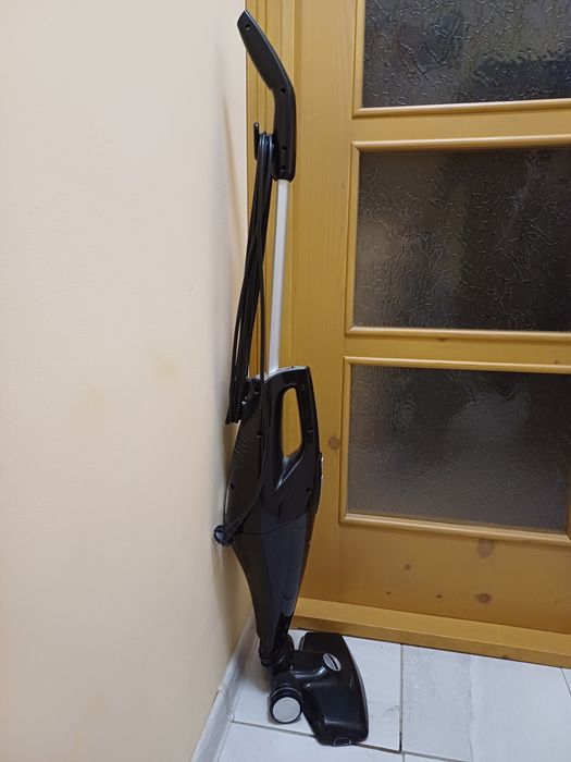 Стояща прахосмукачка