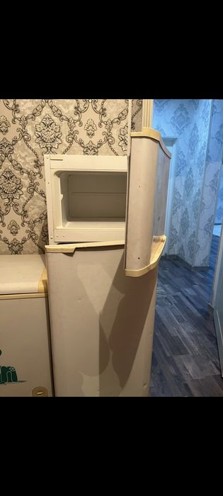 Холодильник сатылады