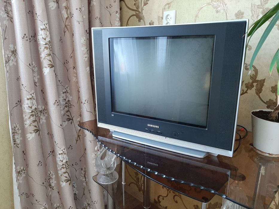 Продам телевизор в отличном состоянии