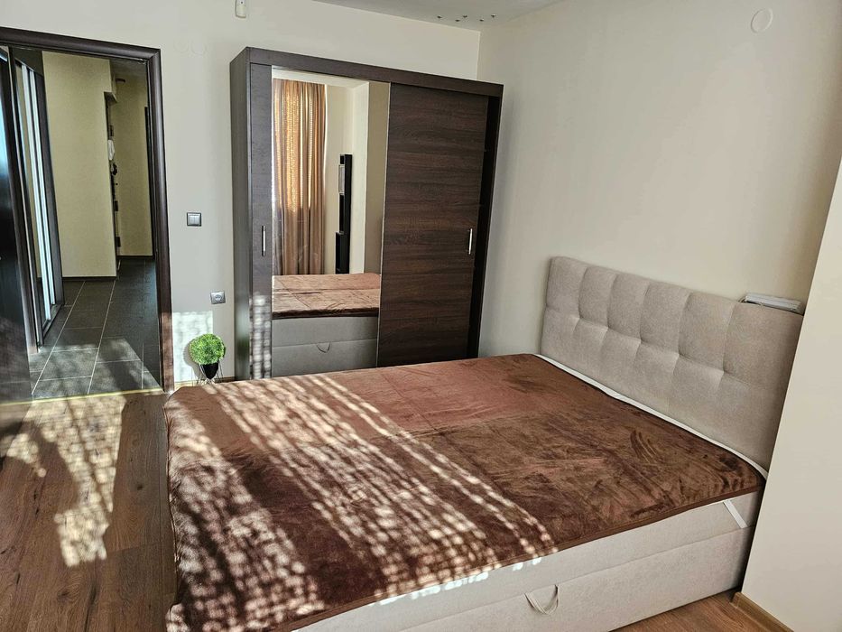 Дава се под наем Тристаен апартамент в Варна, Червен площад - 105 кв.м за 997.05 € - Снимка #19