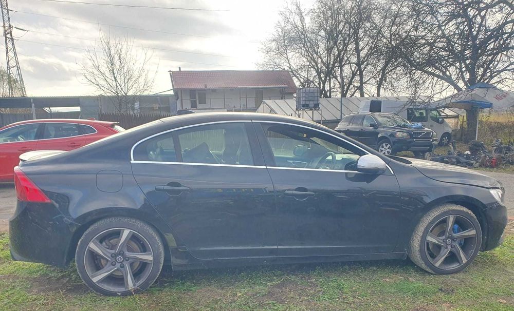 Dezmembrez Volvo S60 R-Design Nav D4 1.9D 2015