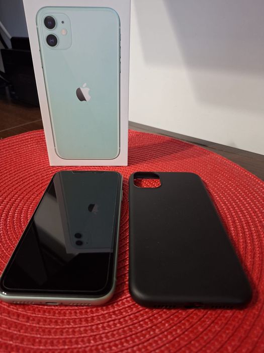 Iphone 11 , 64 gb liber retea,baterie noua