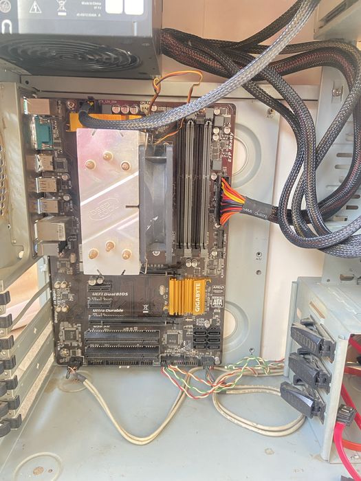 i5-4460, Kit 8GB Kingston DDR3, Gigabyte Z97P-D3