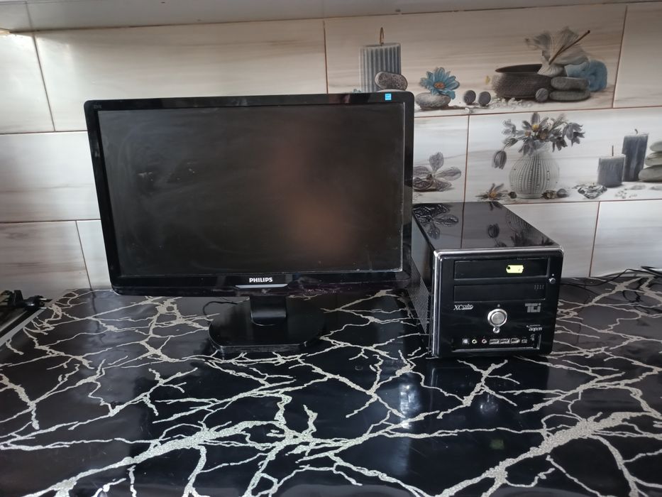 Vind calculator cu monitor LCD