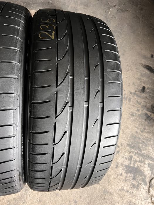 2 anvelope vara 235/40/19 , Bridgestone !