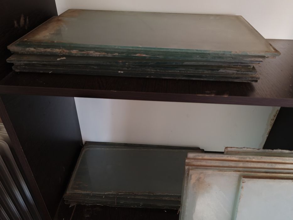 Продам балконные стекла б/у