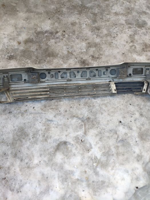 Бампер передний Мерседес w 210