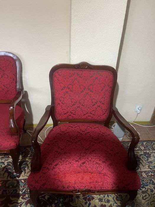 Canapea si 2 fotolii, cu lemn masiv