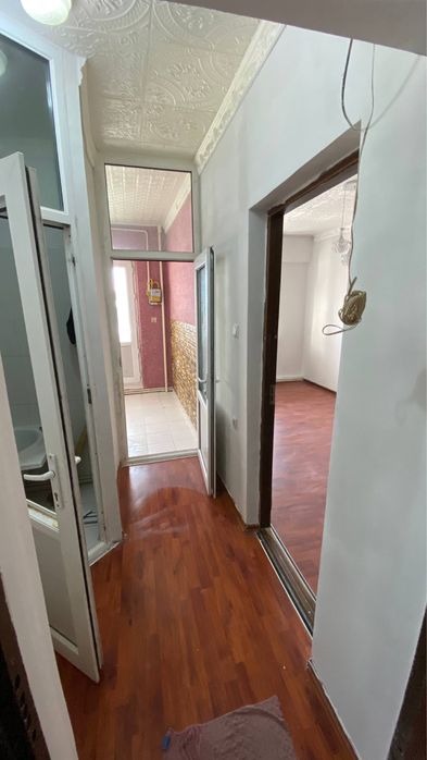 Срочно Продаеться 1-ком квартира городе Чирчике 10-микрарайоне