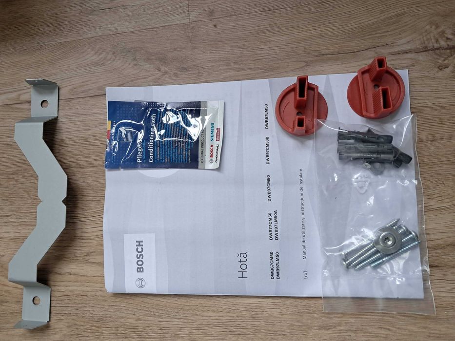 Hota Bosch DWB67CM50 masca evacuare decorativa + accesorii