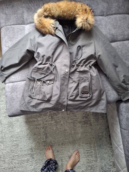Парка зимнее серый