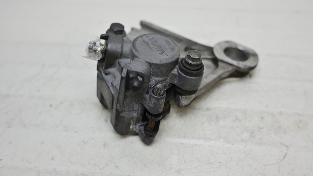 Etrier Frana Spate Cu Suport Yamaha FZ6 2004 - 2009
