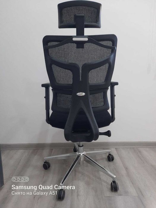 Кресло для офиса и дома - CLARK