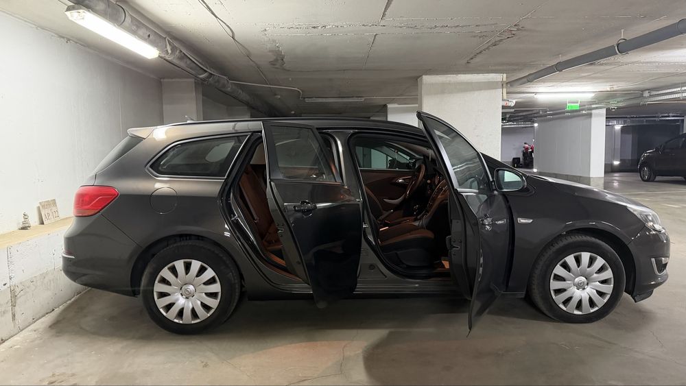 Opel Astra Sport Tourer