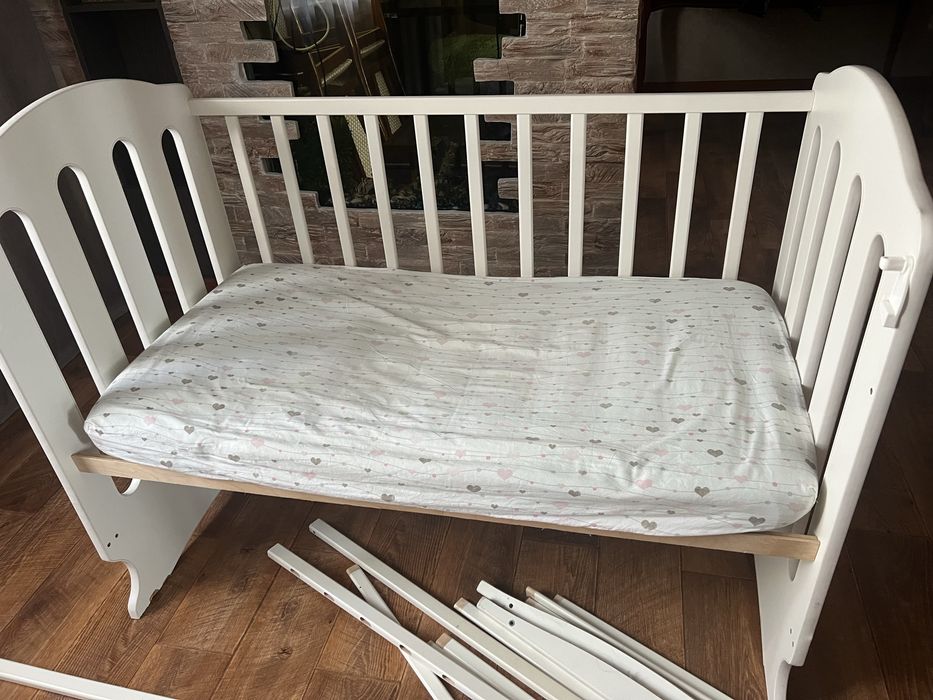 Продам детскую кроватку