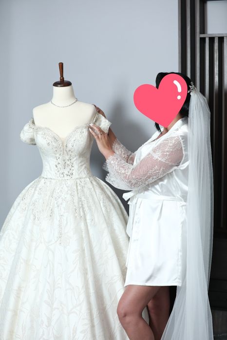 De vânzare rochie de mireasă mărimea 38 - 40, plus accesorii