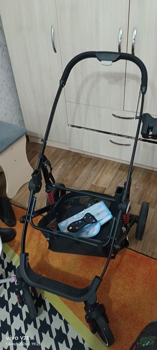 Продам детскую коляску