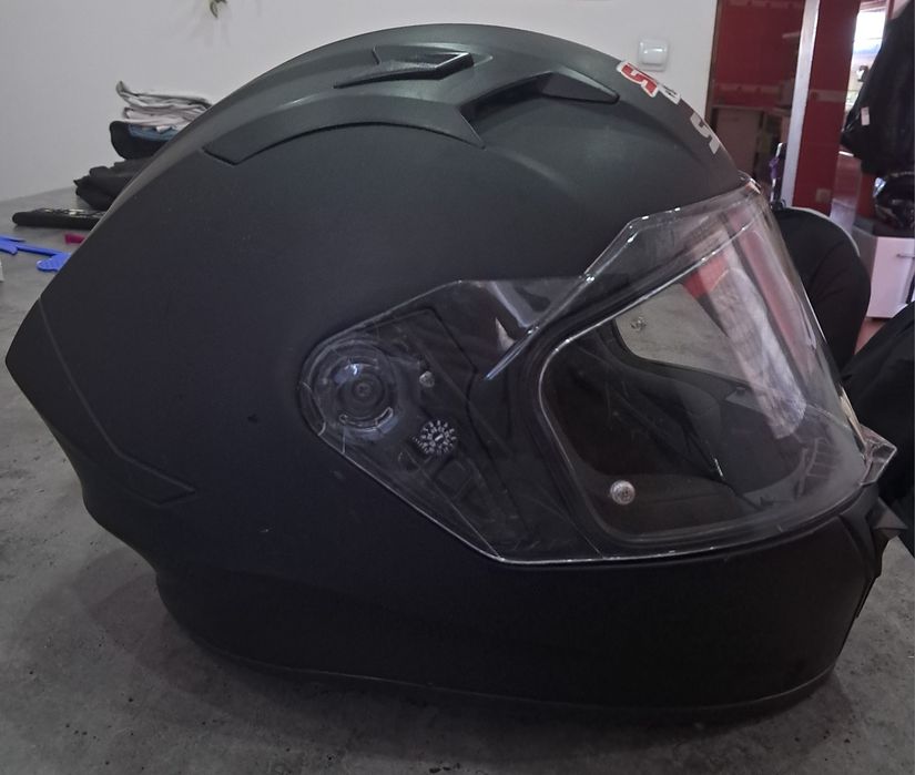 Vând casca moto smk mărimea L