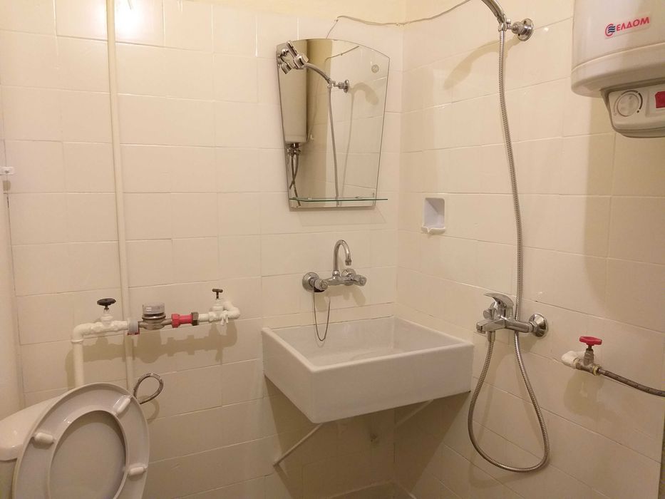 Дава се под наем Тристаен апартамент в Габрово, Център - 75 кв.м за 178.5 € - Снимка #6