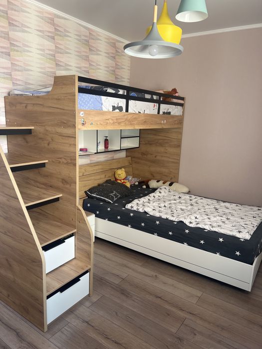 Продам двухярусную кровать