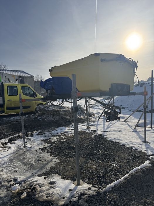 Sararita Schmidt Syntos ( deszapezire, lama zapada)