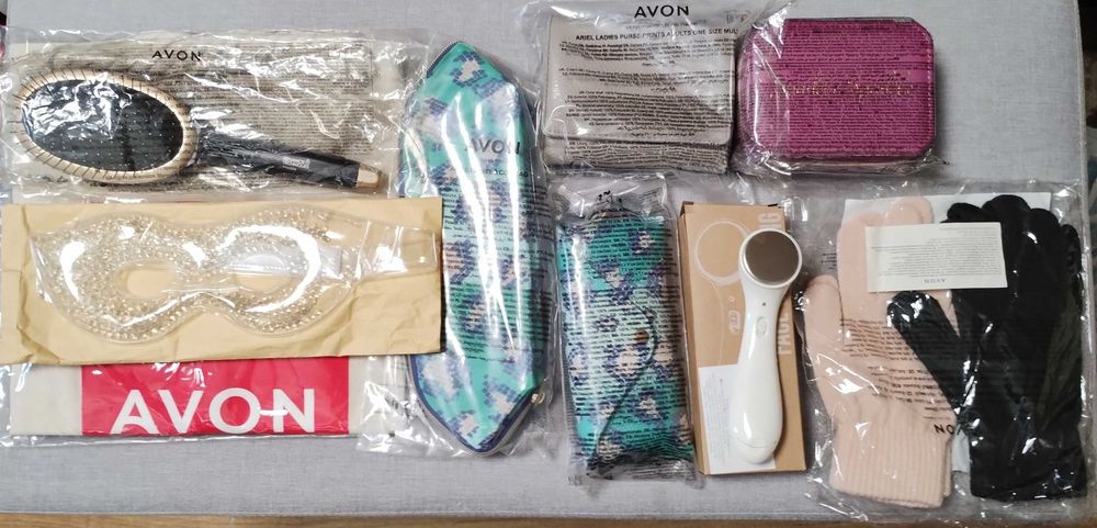 Дамски чанти и аксесоари от AVON, ORIFLAME