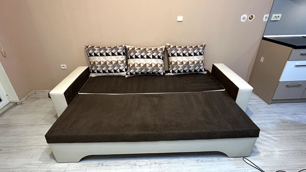 Разтегателно канапе Елия