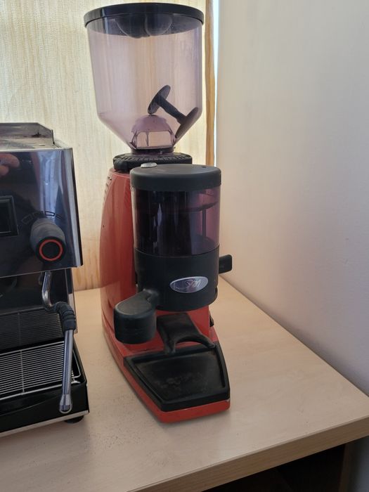Espressor profesional cu 2 râșnițe