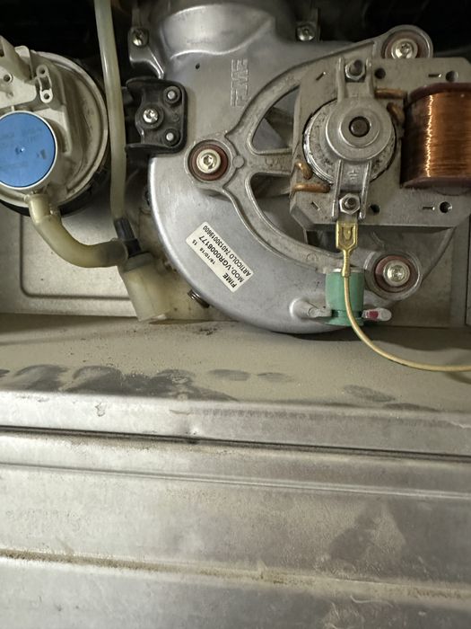 Двух конторный котел аристон