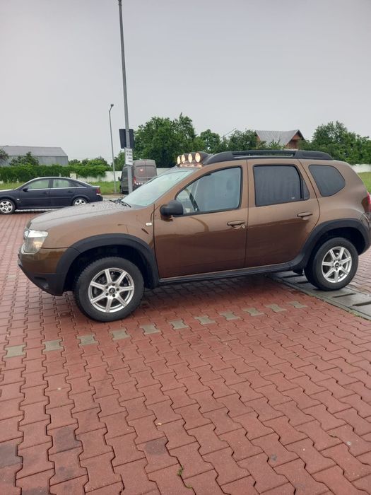 Vând Dacia duster
