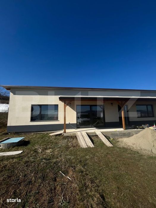 Casa moderna, situata pe Dealul Sigmirului, intr-o zona linistita
