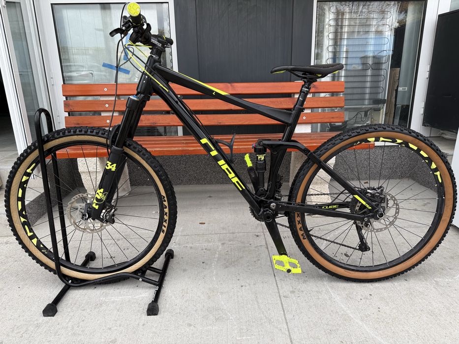 Планински велосипед Мекица Cube  за скачане. 27.5/L