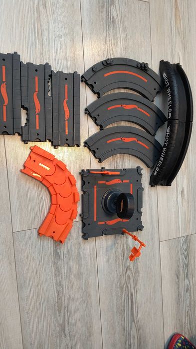 Hot wheels писти