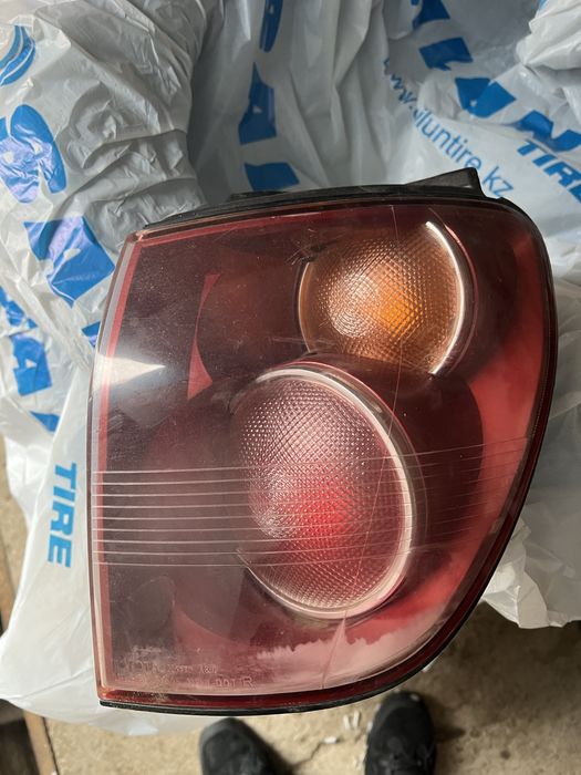 Фонарь правый  Lexus RX300 Harrier