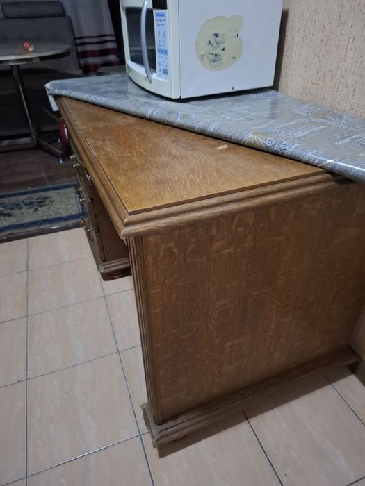 Стол  письменный из натурального дерева